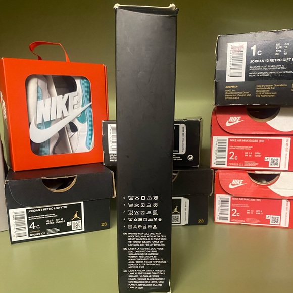 Jordan box set - Picture 4 of 4